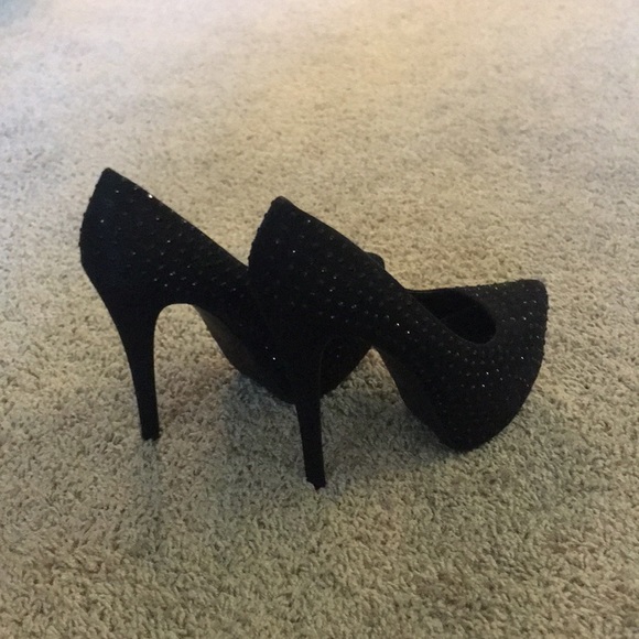 💎 JustFab Rhinestone Platform pumps 💎 - Picture 2 of 8
